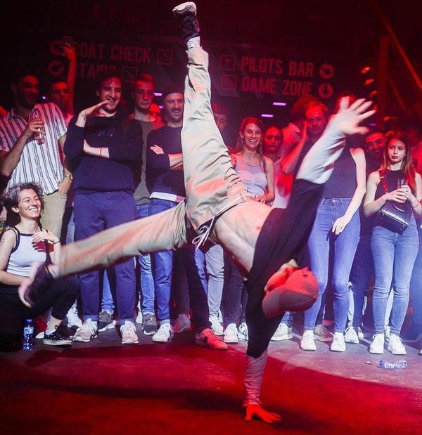 Bboy Niki, който спечели Old School vs New School Hip Hop